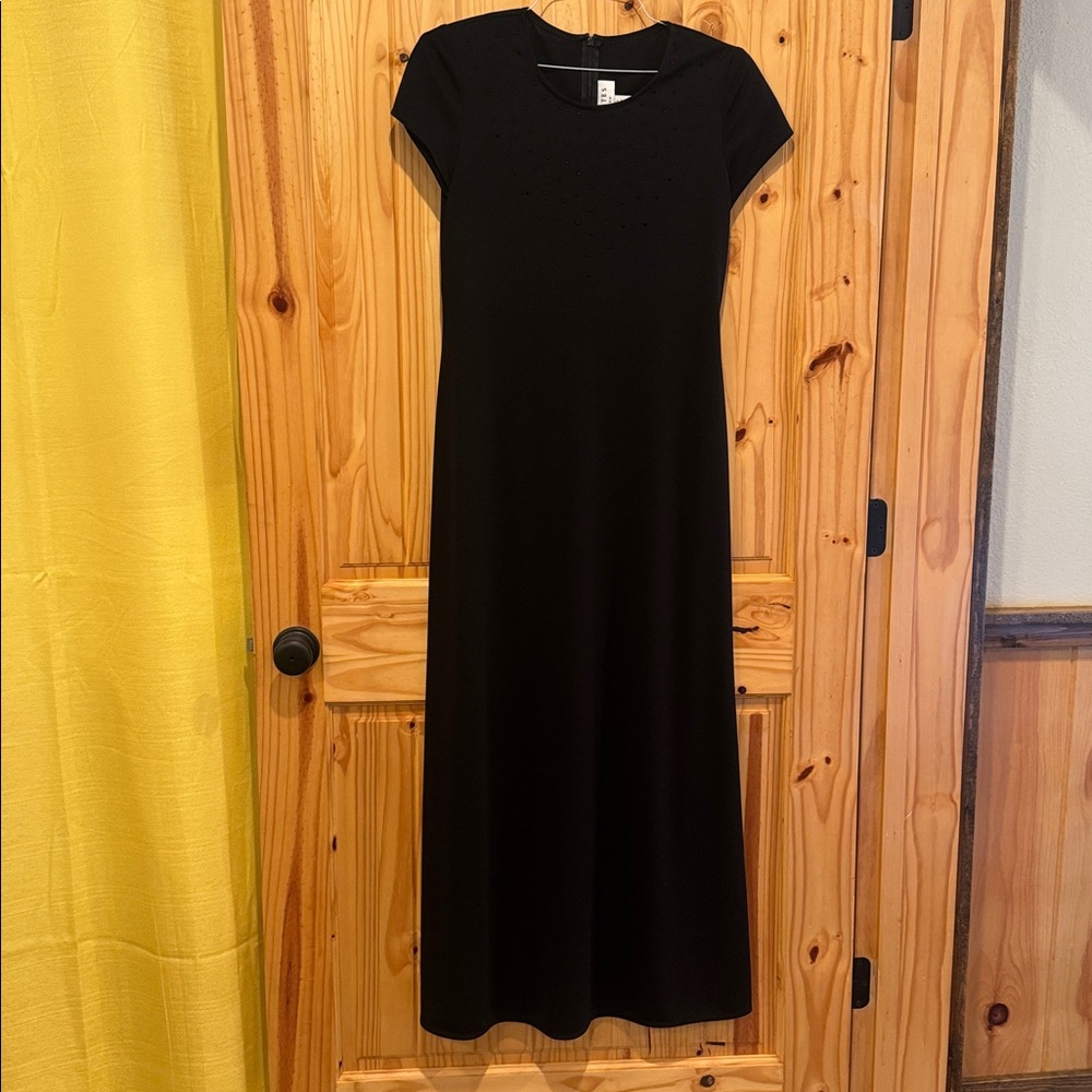 Elegant Black Short Sleeve Jeweled Maxi Dress Size 10